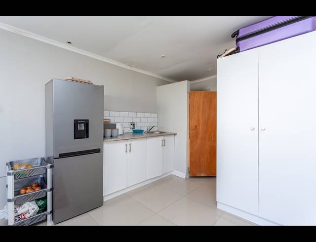 1 BEDROOM FLAT RENTED IN KIRSTENHOF